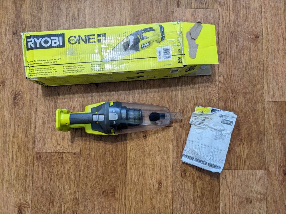 Аккумуляторный ручной пылесос Ryobi ONE+ PCL705