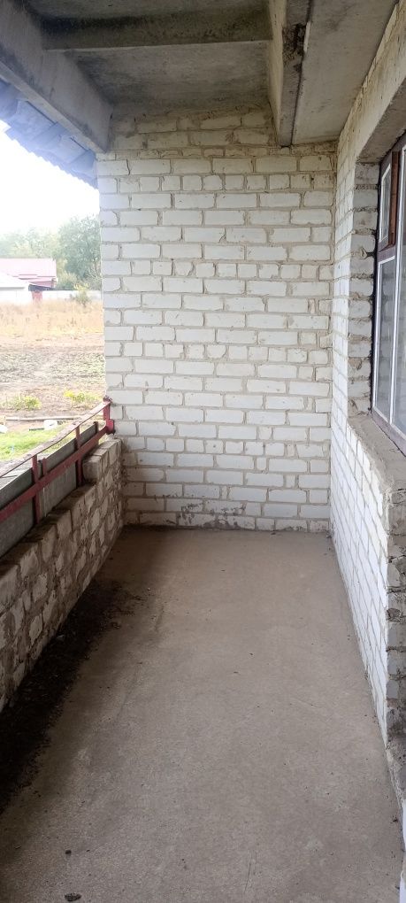 Продам половину двоповерхового будинку
