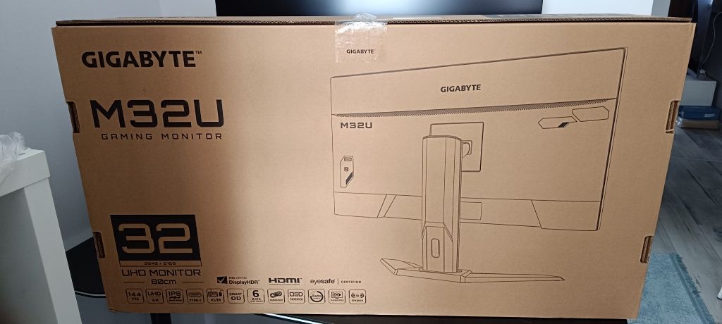 Monitor 4K GIGABYTE M32U