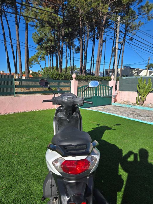 Mota peugeot 125  impecavel