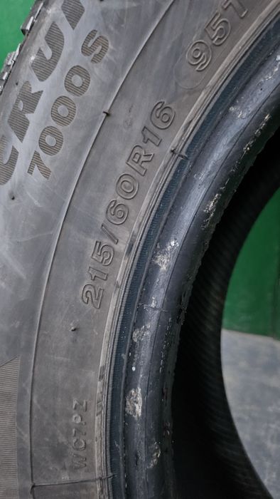 Зимові шини Bridgestone Ice Cruiser 7000 (215/60R16 95T)