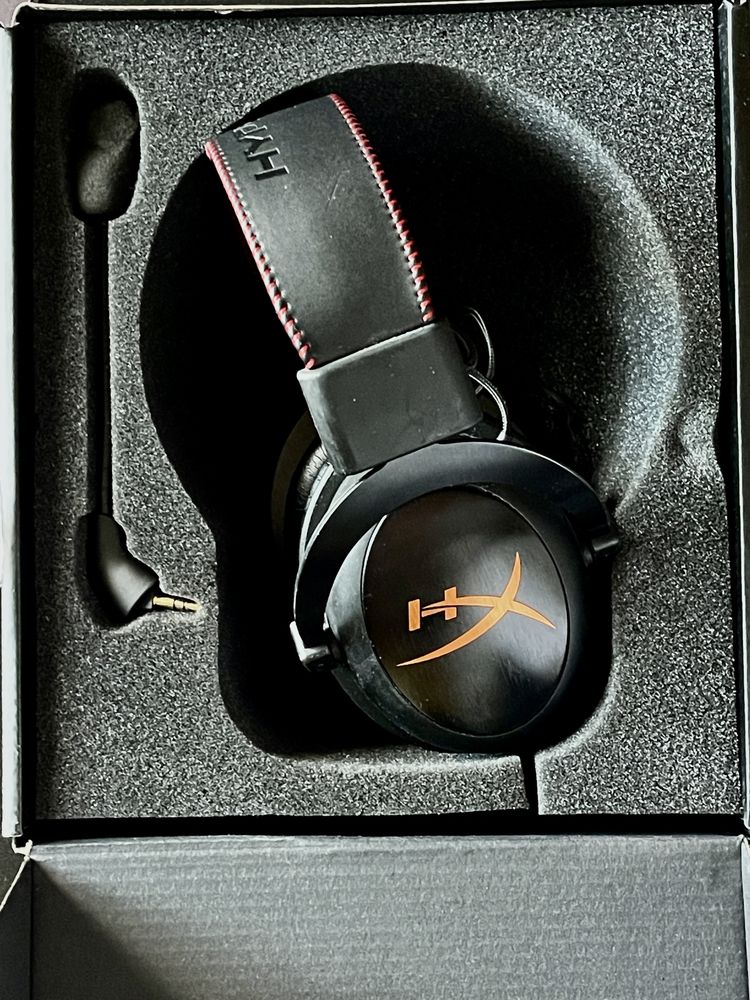 Навушники HyperX Cloud Core (б/у, хоошее состояние)