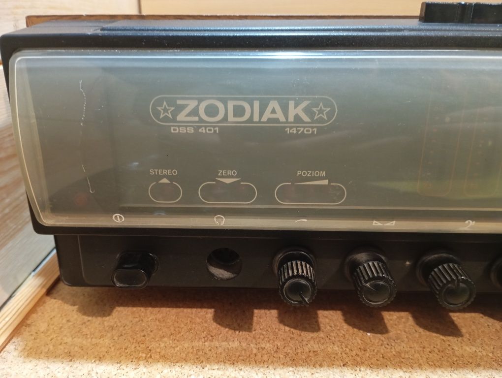 Stare radio Unitra ZODIAK DSS 401