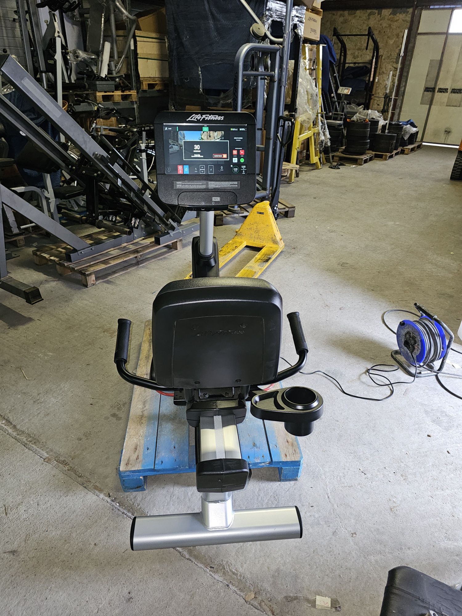 Rower Ppziomy  Life Fitness Recumbent Integrity  INRS SE3 Full HD