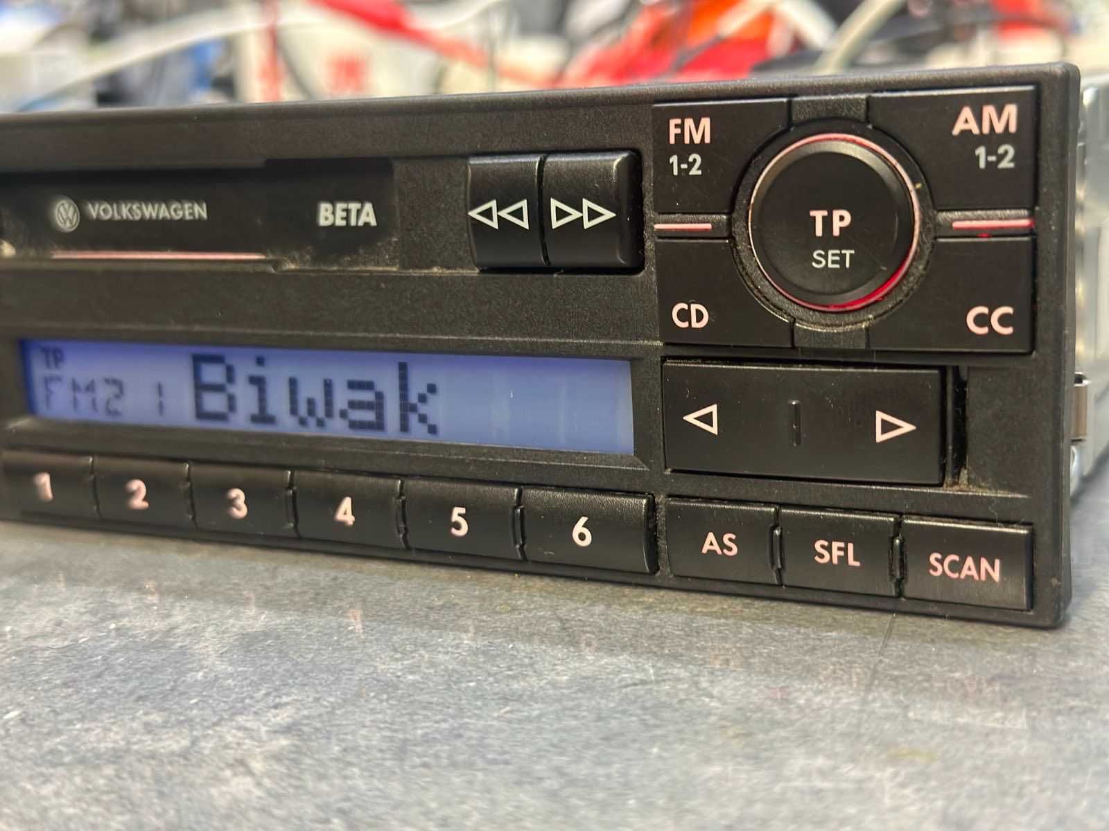 Fabryczne Radio VW Beta Passat Golf Transporter Caravele Lupo Fox
