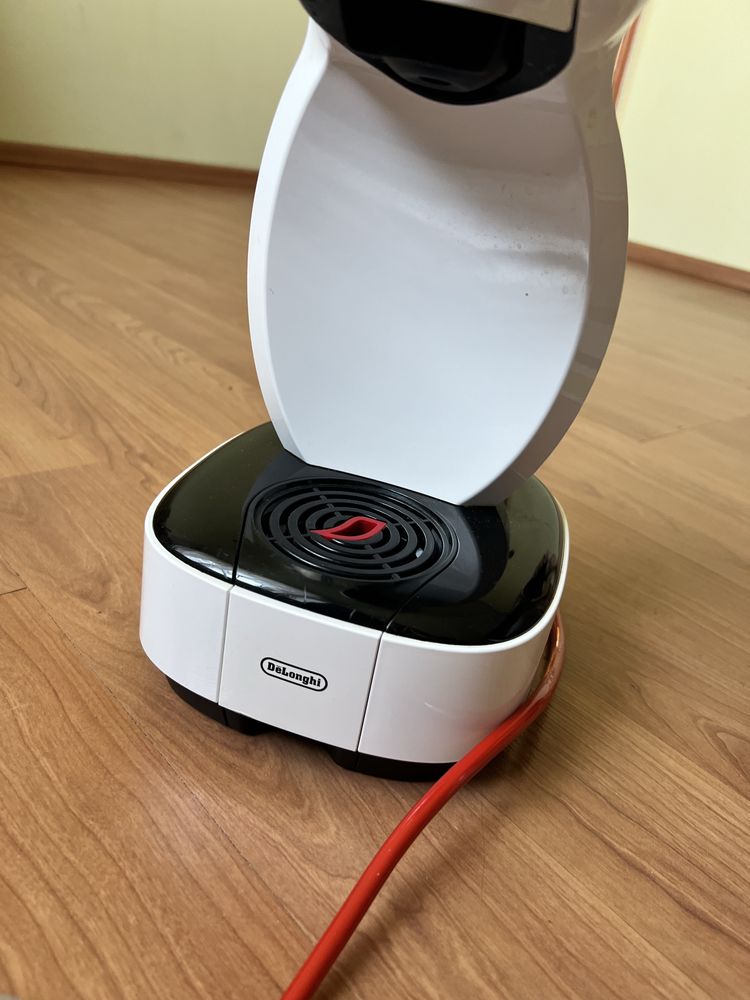 Ekspres do kawy kapsułkowy dekonghu nescafe dolce gusto