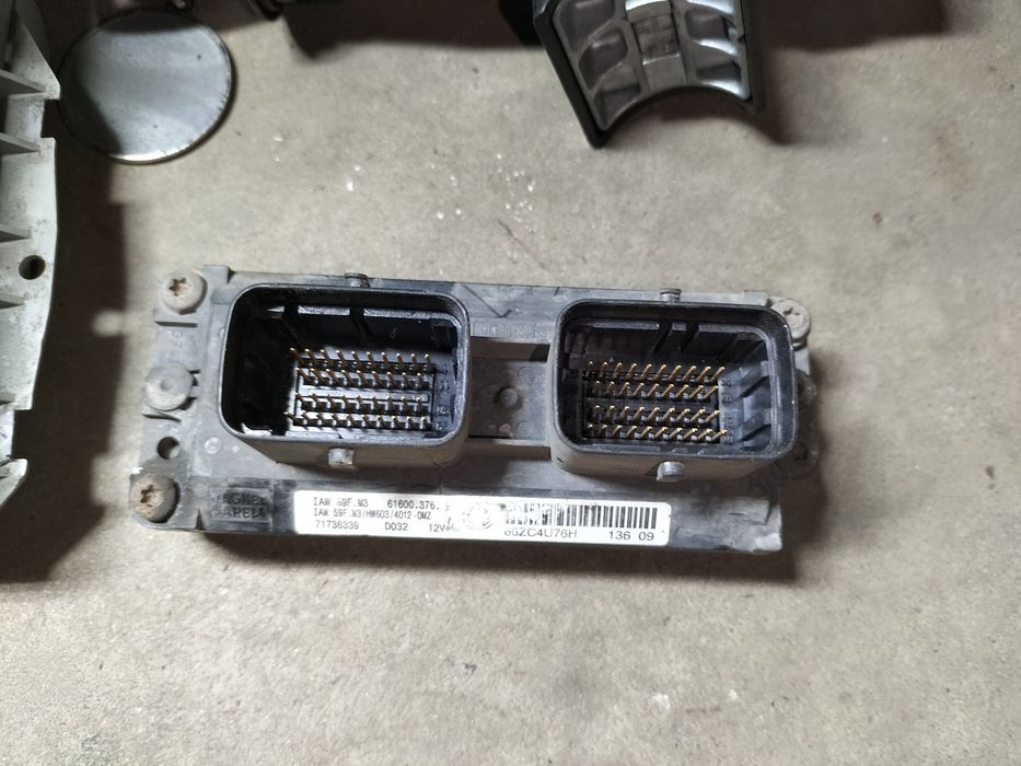Fiat Punto II 2 1.2 8V sterownik zestaw startowy IMMO 61.600.376.09