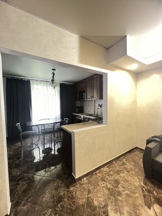 Продаж 3 х кімн кв 82кв метра !