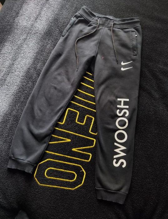 Куртка-бомбер Nike