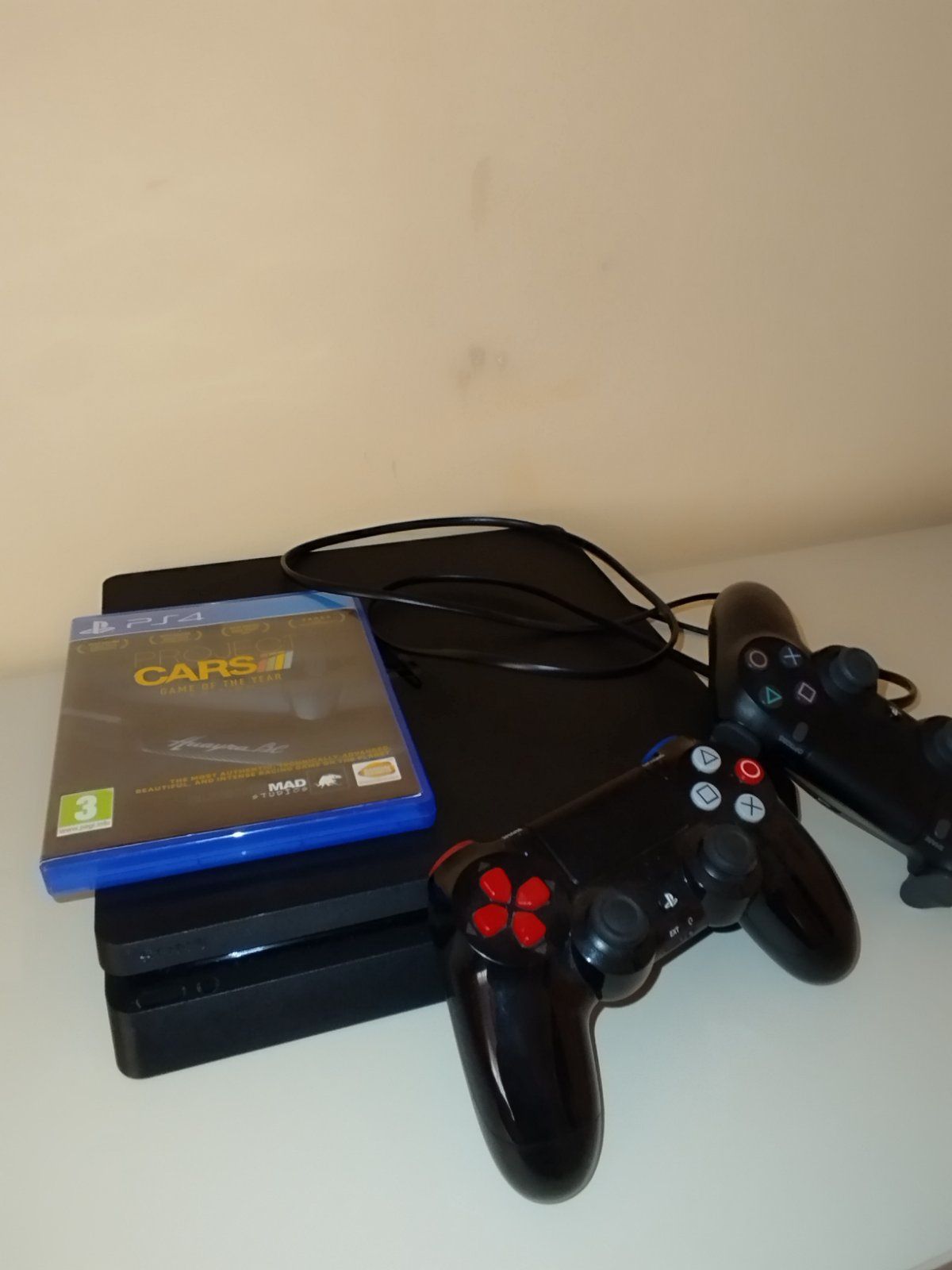 Продам  Соні PS4