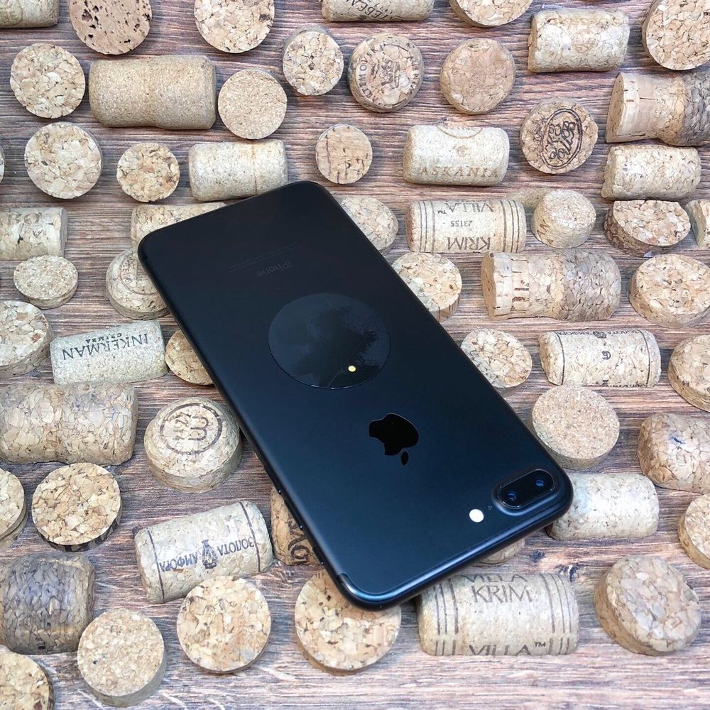 Apple iPhone 7+ Plus 128Gb Black Neverlock