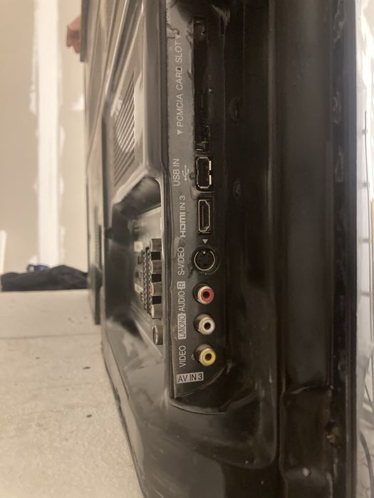 Czarny telewizor LG