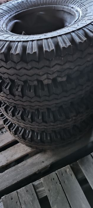 Продам 4 нові шини 215 90 15c ( Я-245-1)