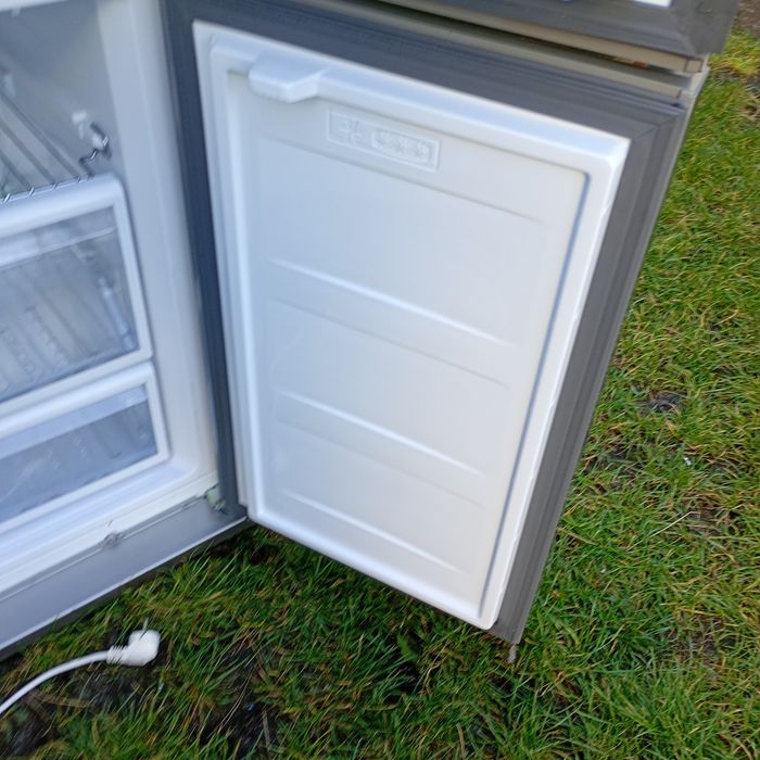 Lodòwka dwudrzwiowa side by side Beko G92610NE 4 drzwi