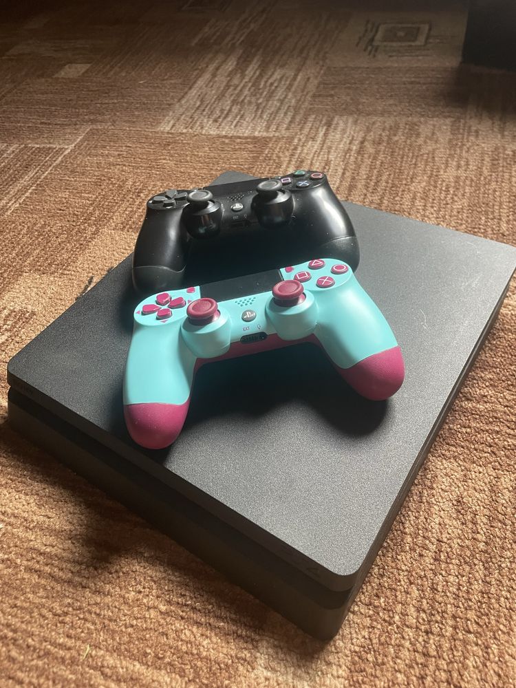 Продам PS 4 Slim 400gb