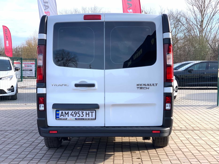 Renault Trafic 2019 9 місць