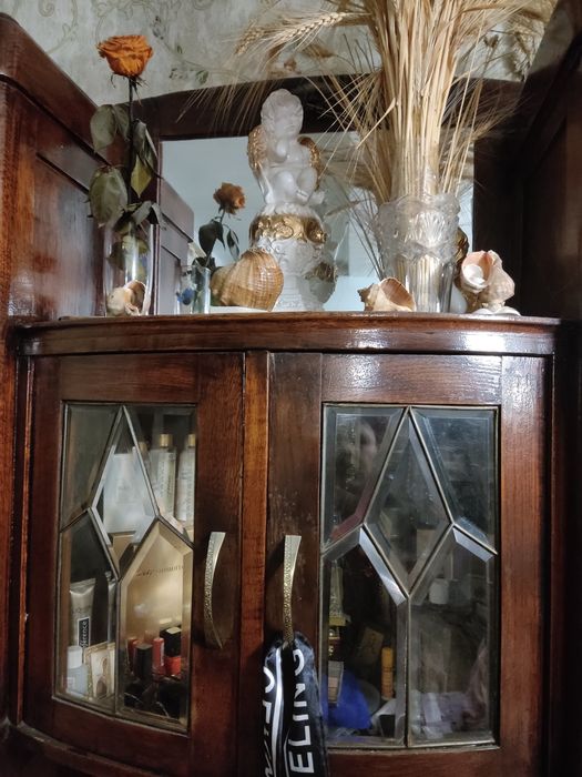 Дубова шафа відреставрована, для цінителів старовини