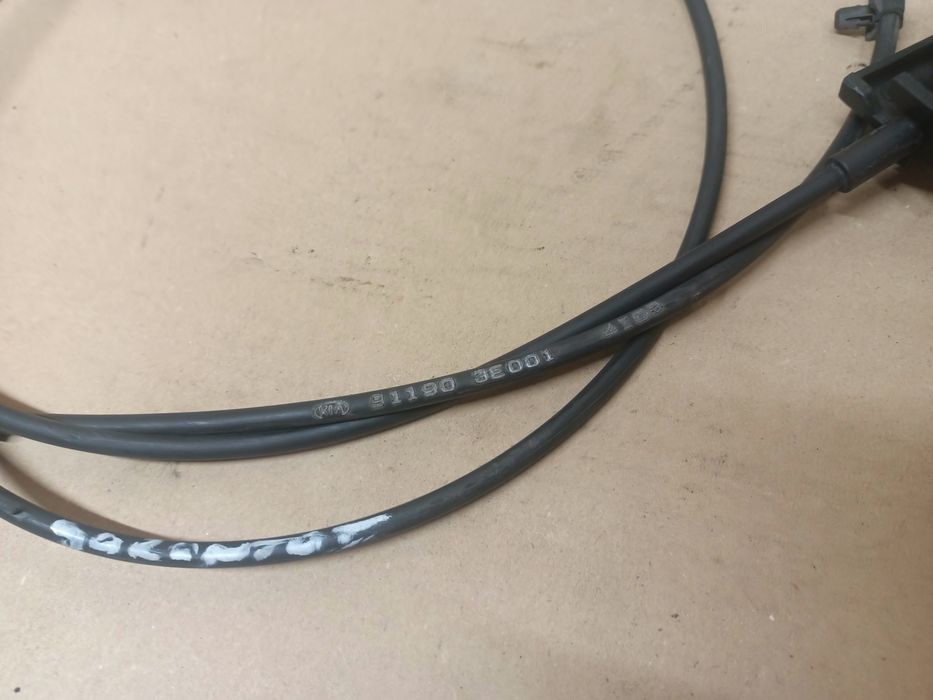 Rączka dźwignia linka otwierania maski KIA Sorento I 02-06r Europa