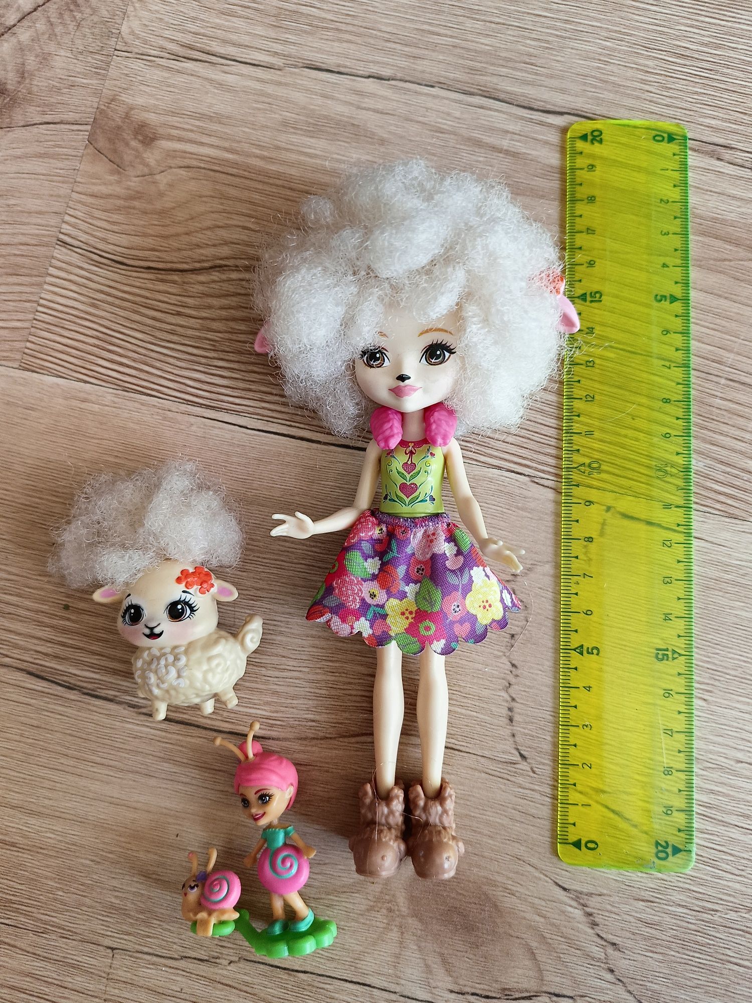 Enchantimals owieczka Lorna Lamb 15cm