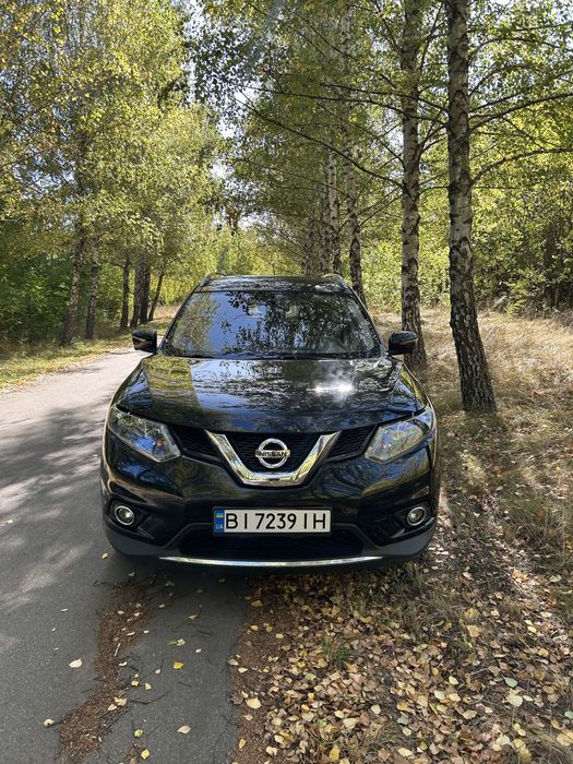 Nissan Rogue 2.5 SV AWD 2016 газ бензин