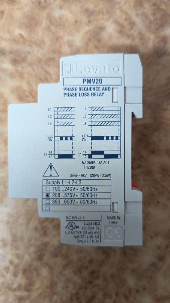 Реле контроля напряжения фаз Lovato  pmv20 реле контроля фаз