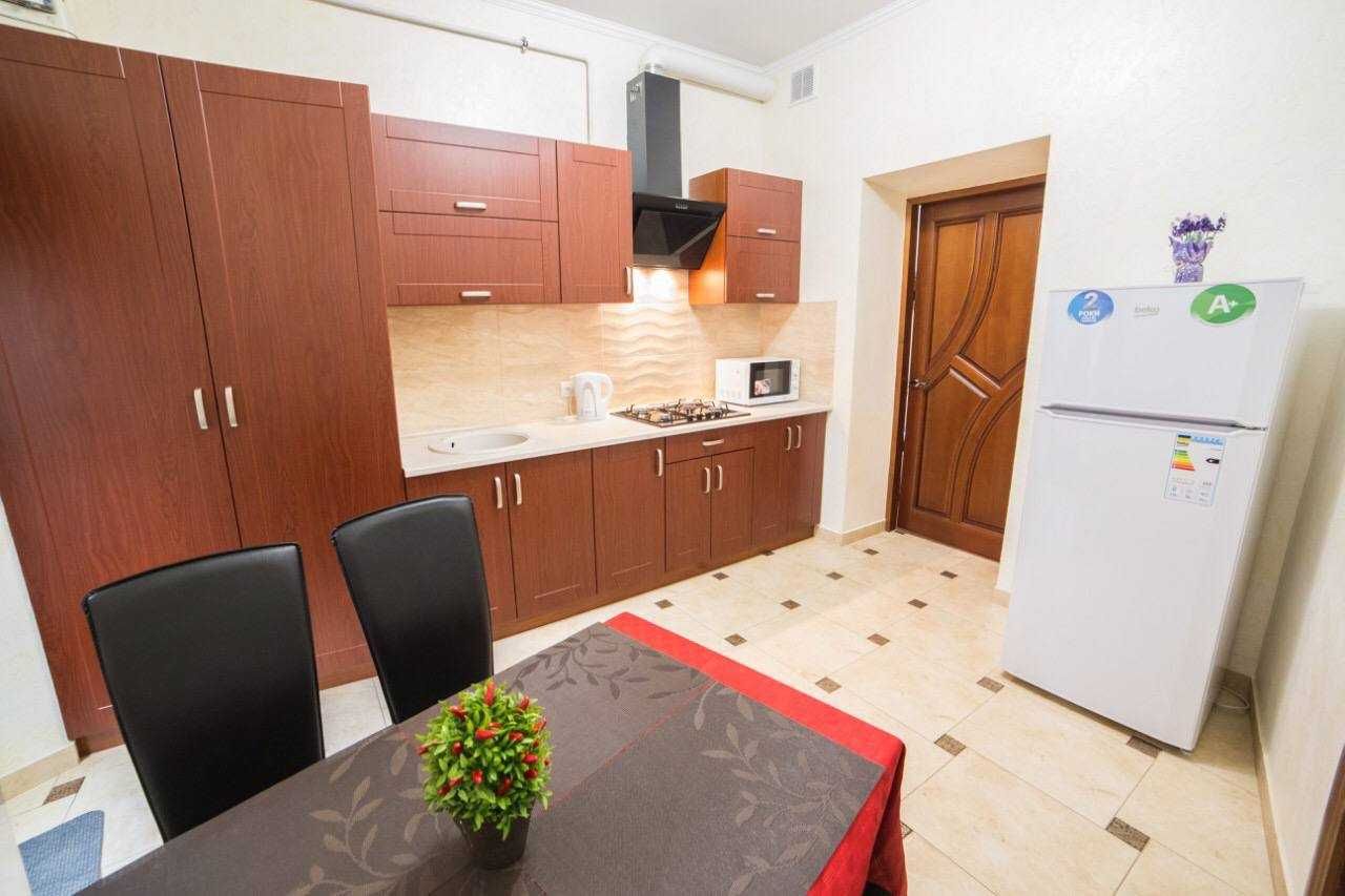 Продаж 1кім квартири по вул.Хмельницького (початок)