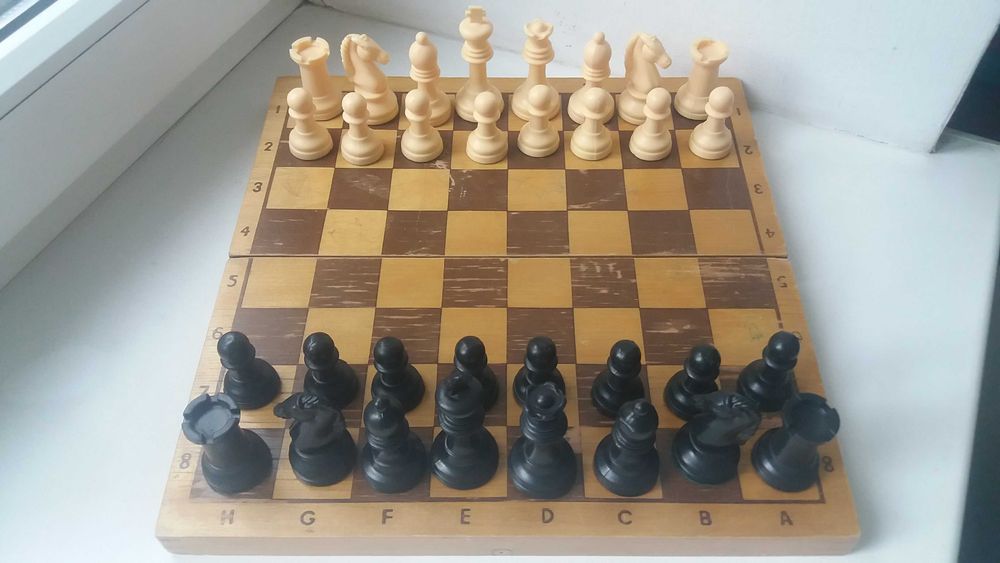 Шахматы пластиковые