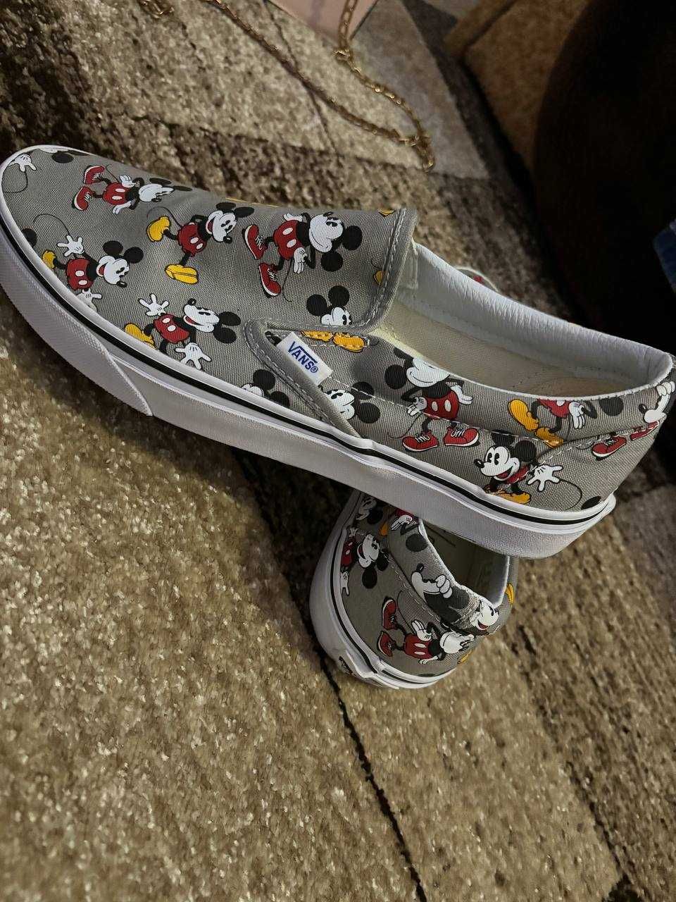 Vans Slip-On x Disney 42 б/у