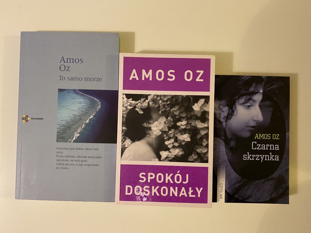 Amos Oz Spokój doskonały, To samo morze, Czarna skrzynka