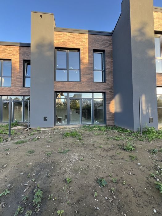 Продається таунхаус із сучасним дизайном р-н Каскад. Розтермінування.