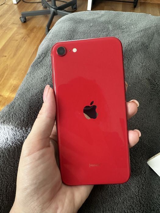 Apple iPhone SE 2 128GB Red