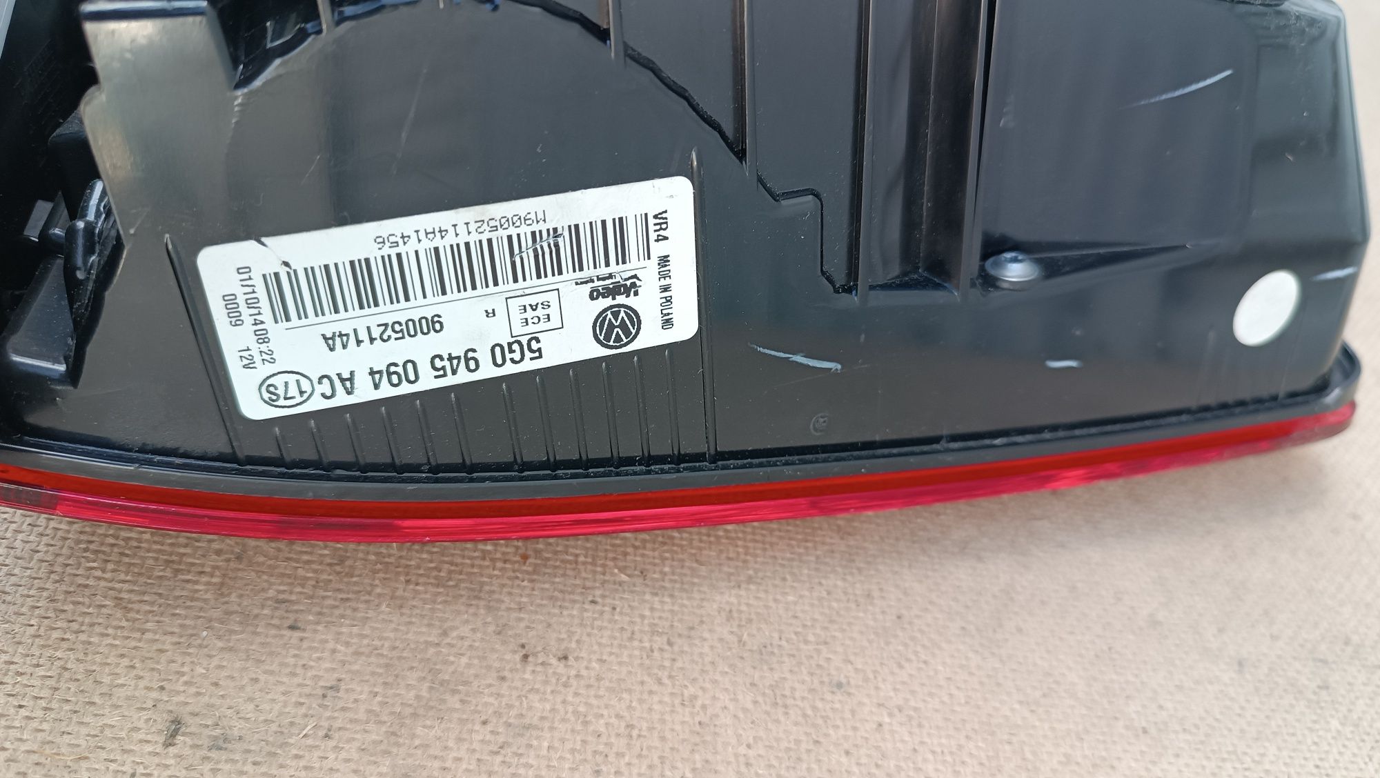 Vendo farolim direito mala de VW golf 7 ano 2016