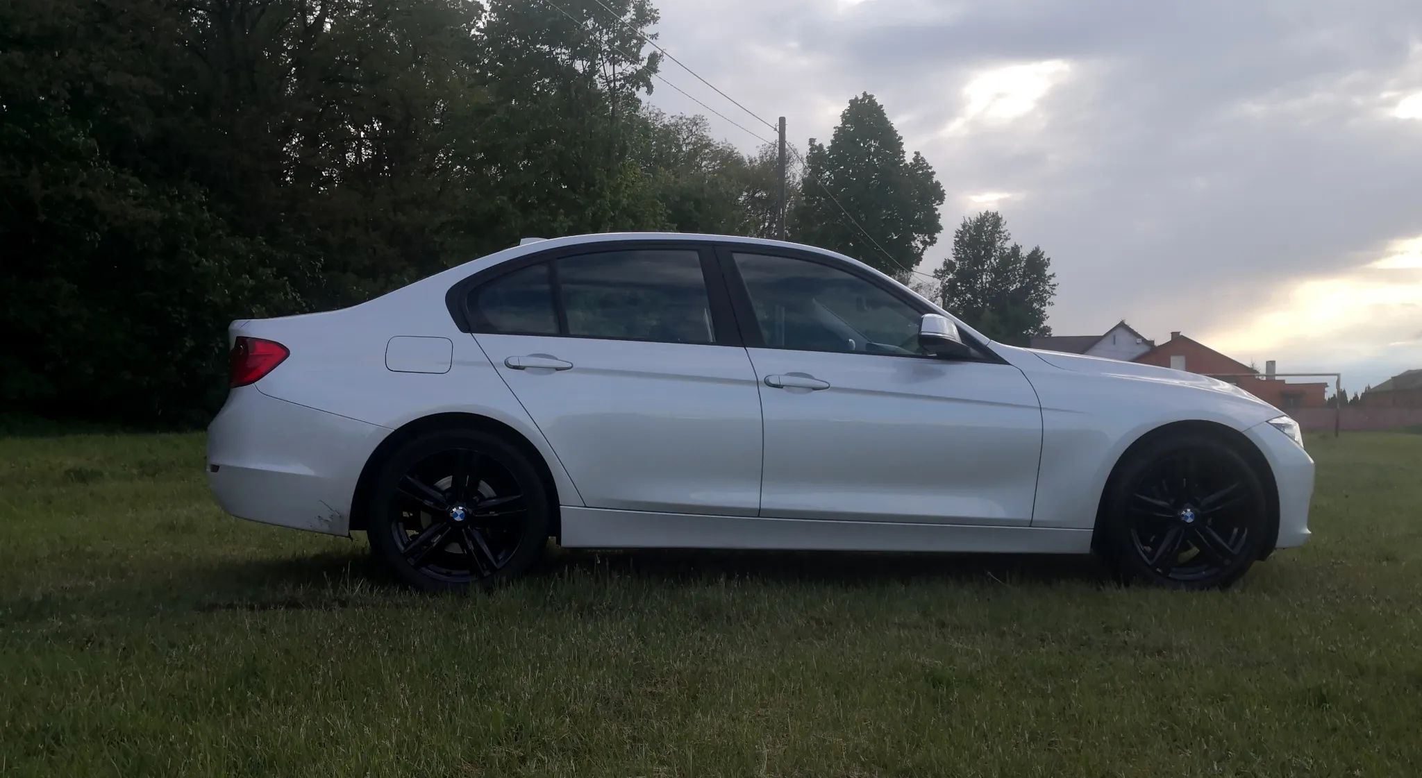 BMW Seria 3 Biała perła navi