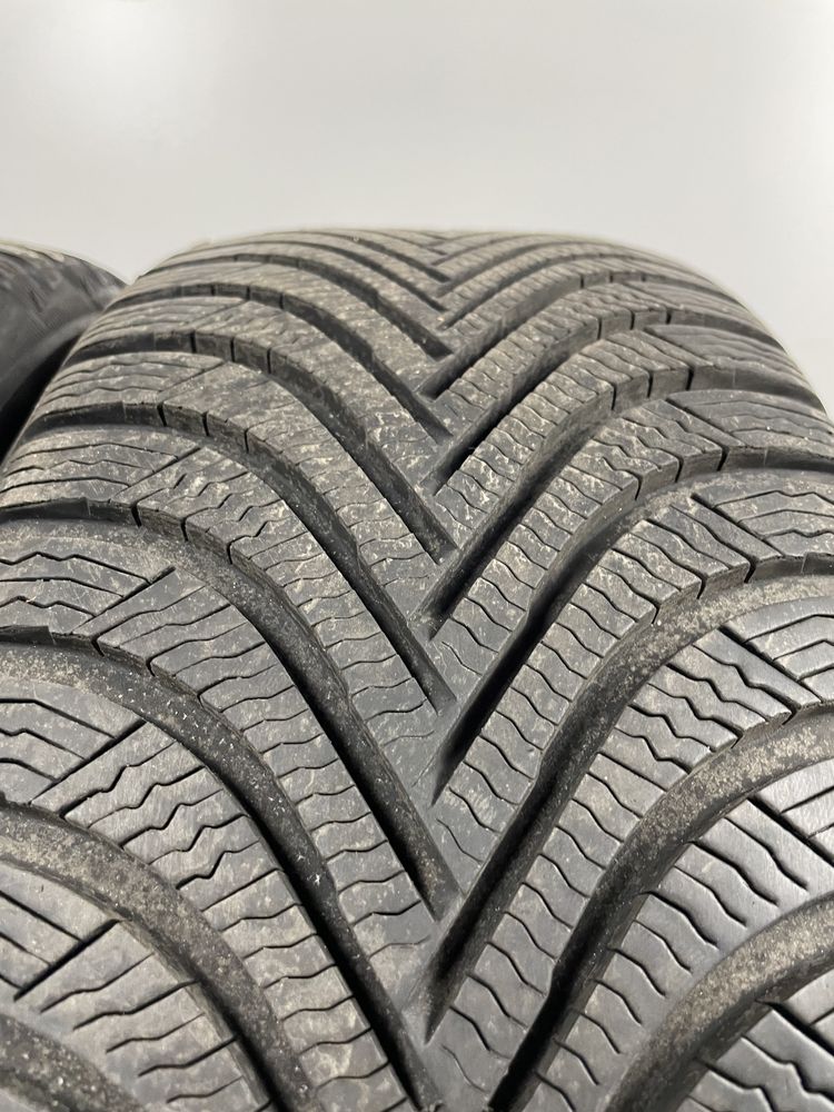 215/50R17 95V Michelin Alpin 5