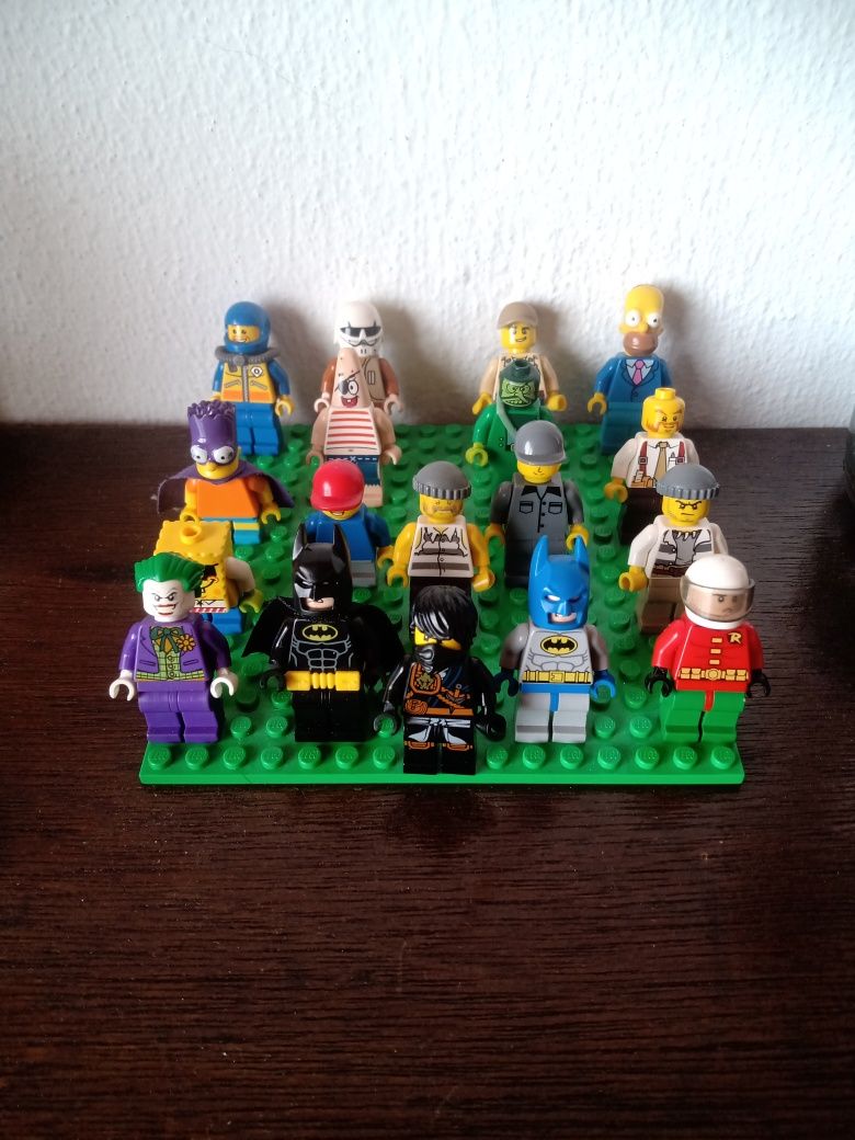 Bonecos de Lego .