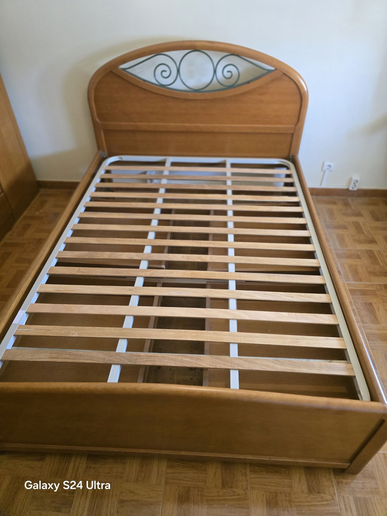 Cama  casal  140/195