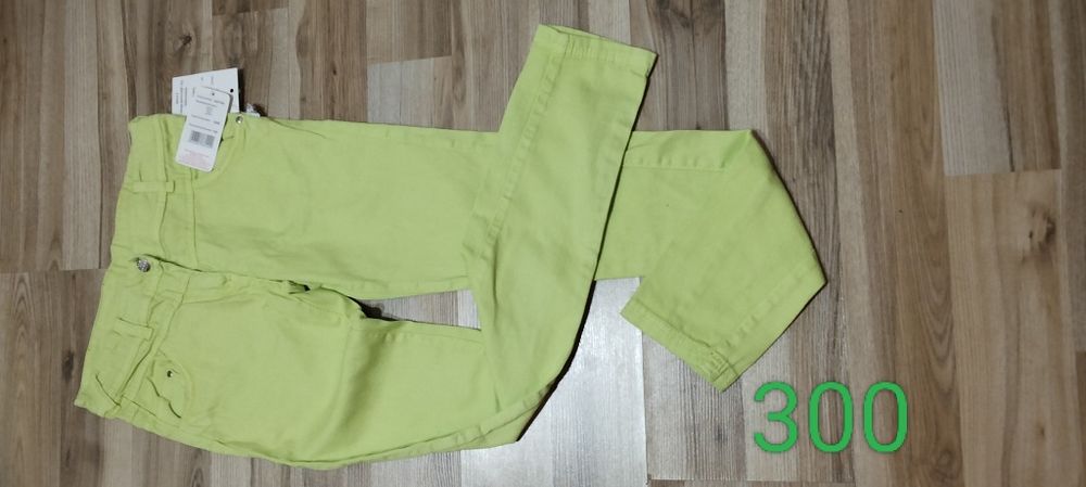 Дівчачий новий одяг. За розмірами у приват.