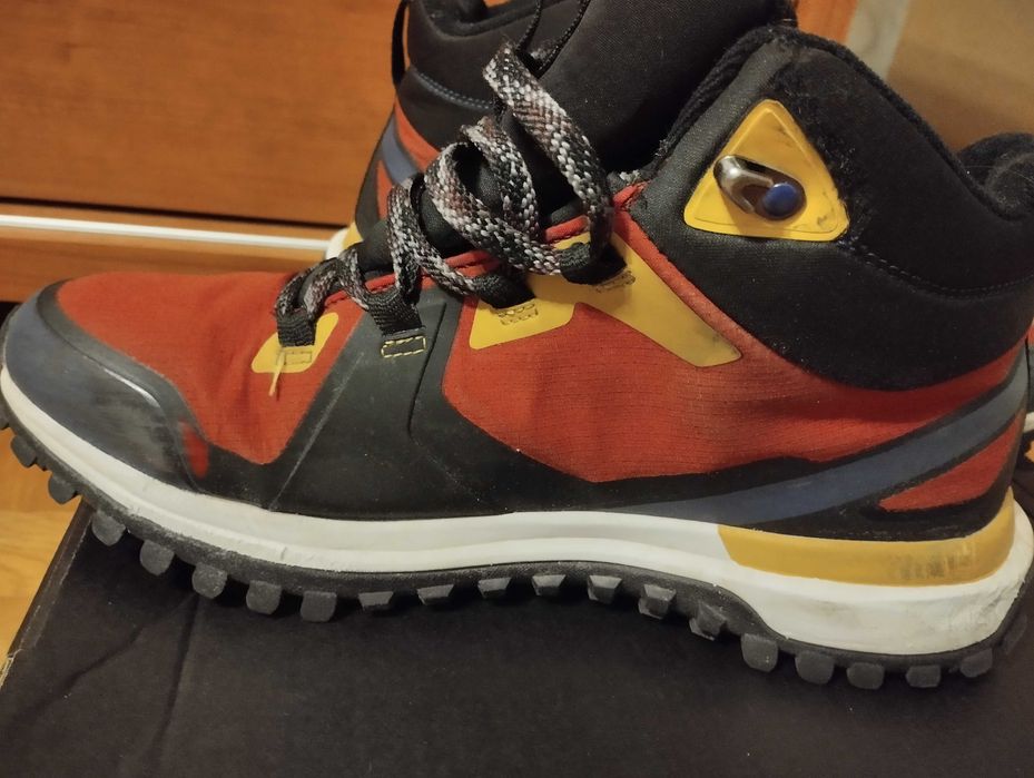 Кросівки чоловічі