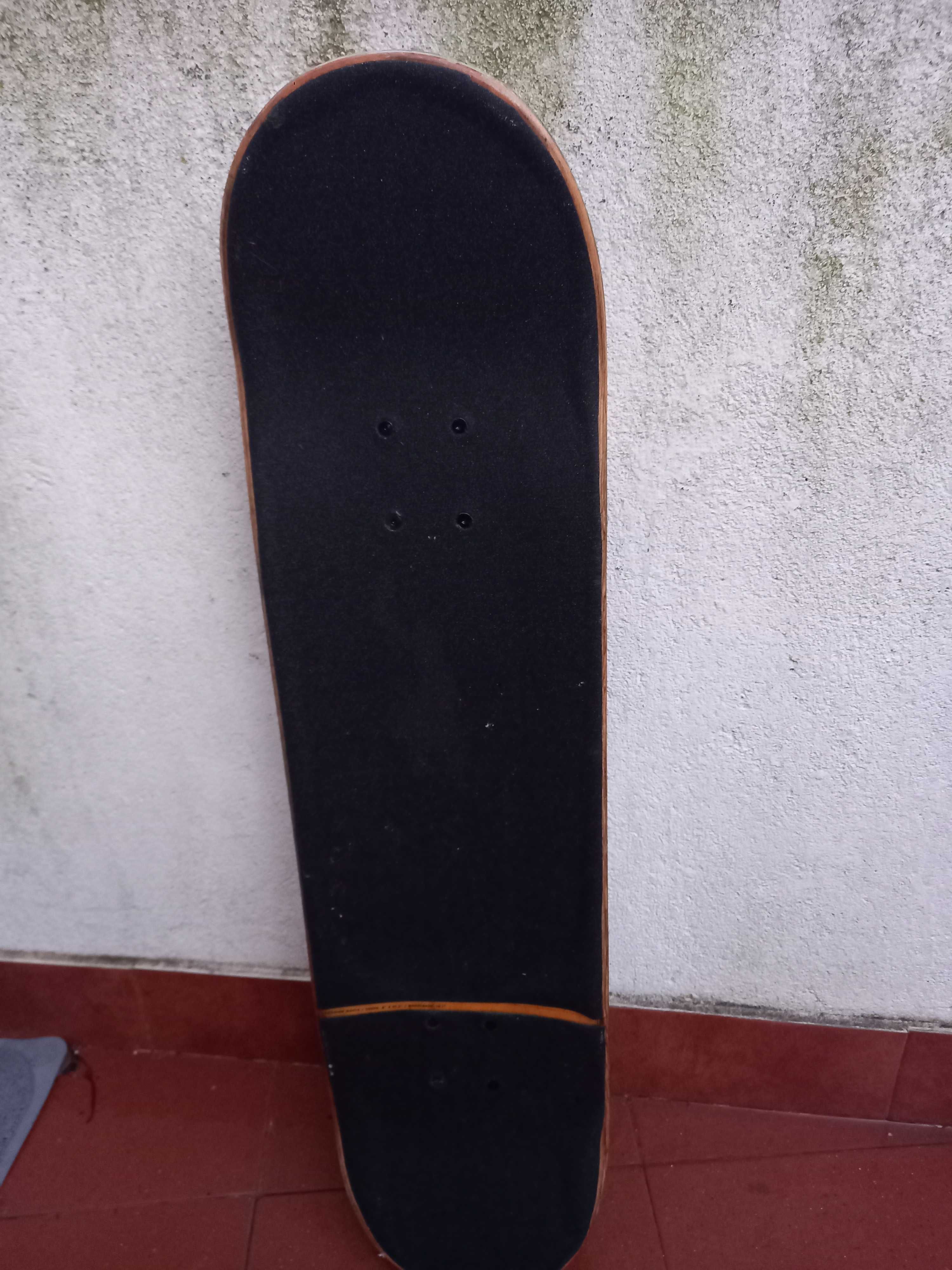 Skateboard canadian maple