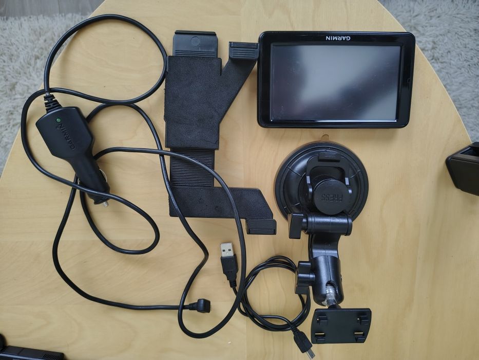 Автомобильный навигатор Garmin Nuvi 2595 LM