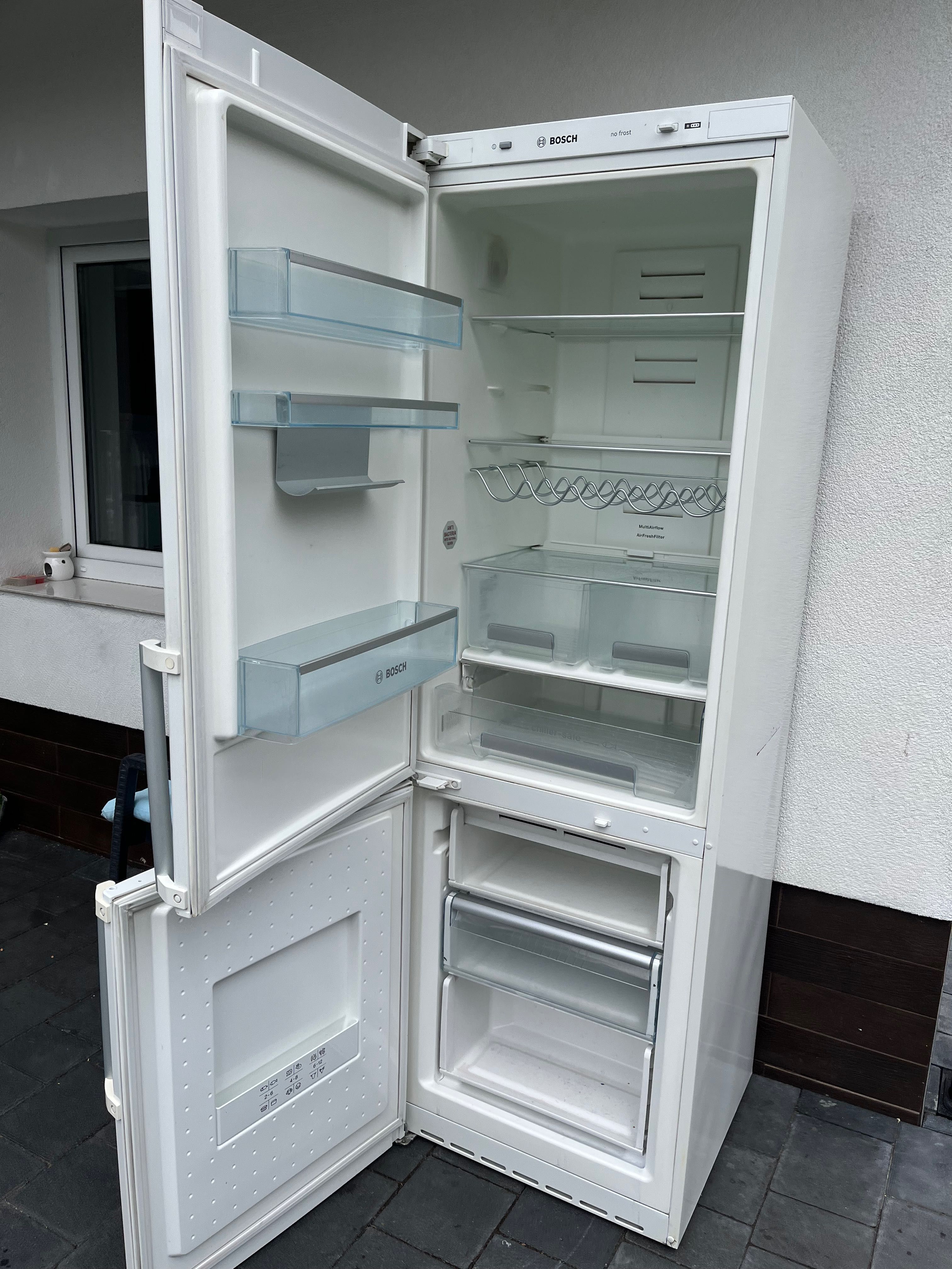 Lodówka Bosch KGN36A00 284  litry chłodziarko zamrażalnik