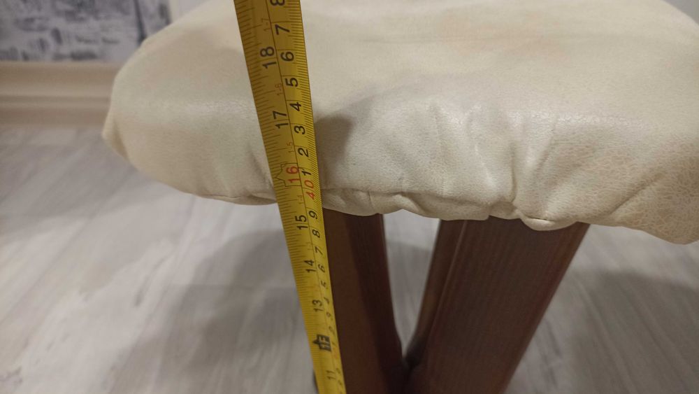 Табуретка стульчик 2 штуки с мягким сидением и дополнительным чехлом