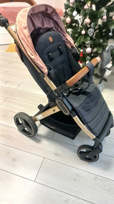 Прогулянкова коляска