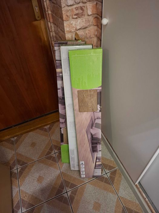 Panele winylowe samoprzylepne