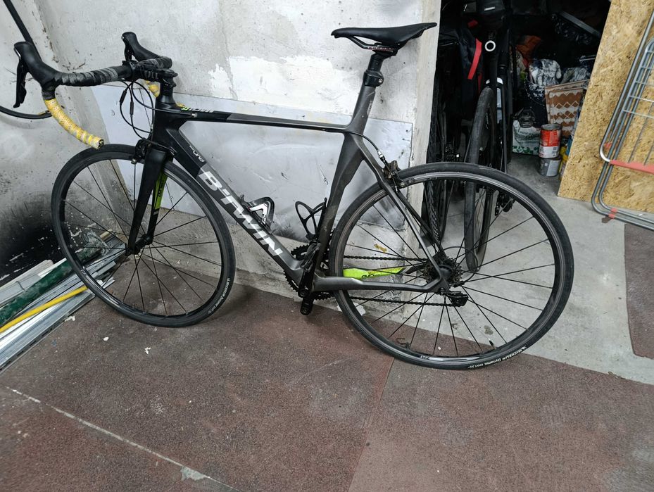Bicicleta de estrada em carbono