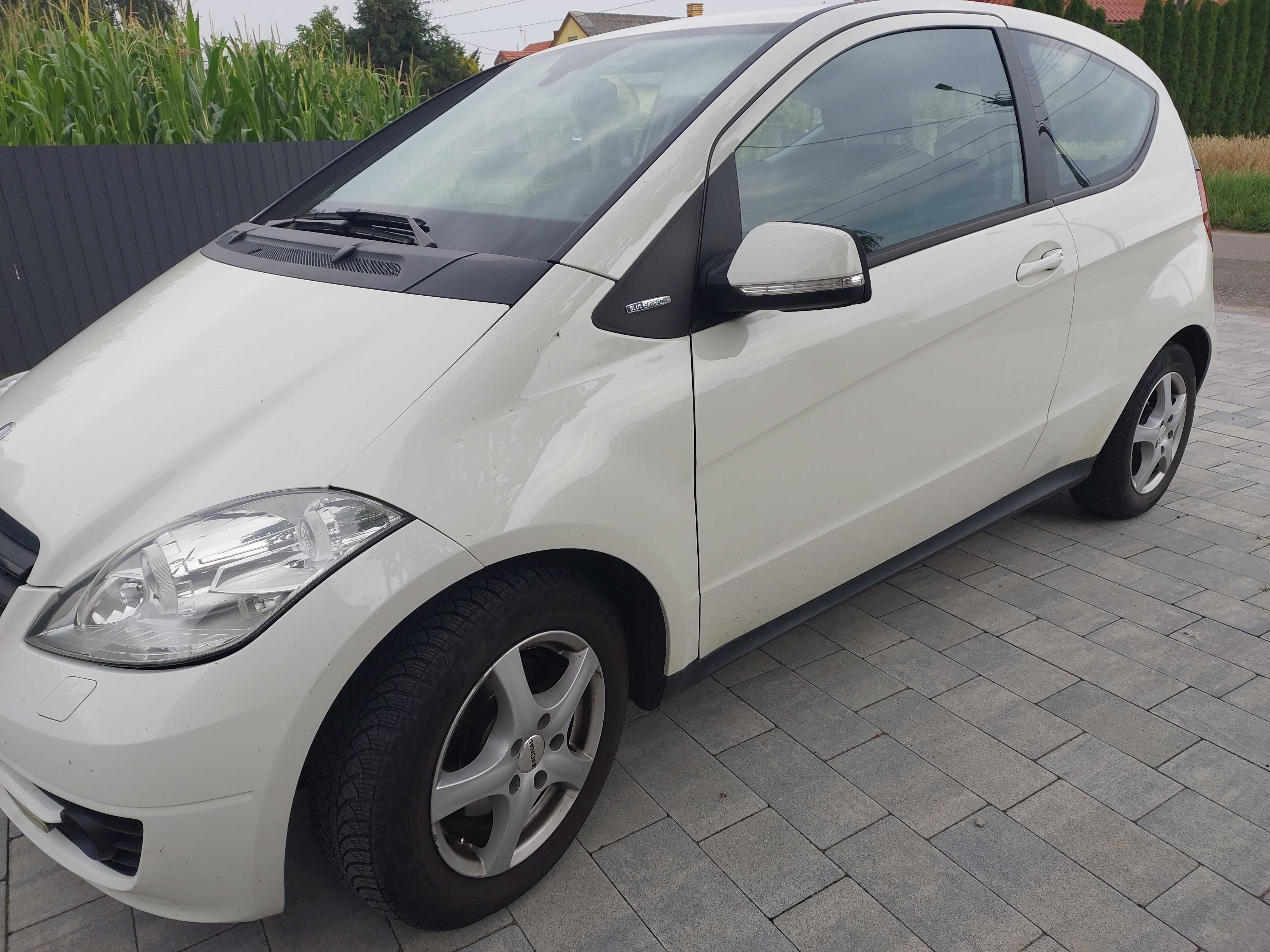 Mersedes benz A classa samochod