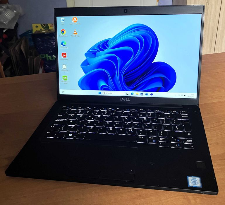 Laptop DELL 7380 Intel® Core™ i7 8GB 256GB NVMe USB-C™ LTE5G FHD Win11