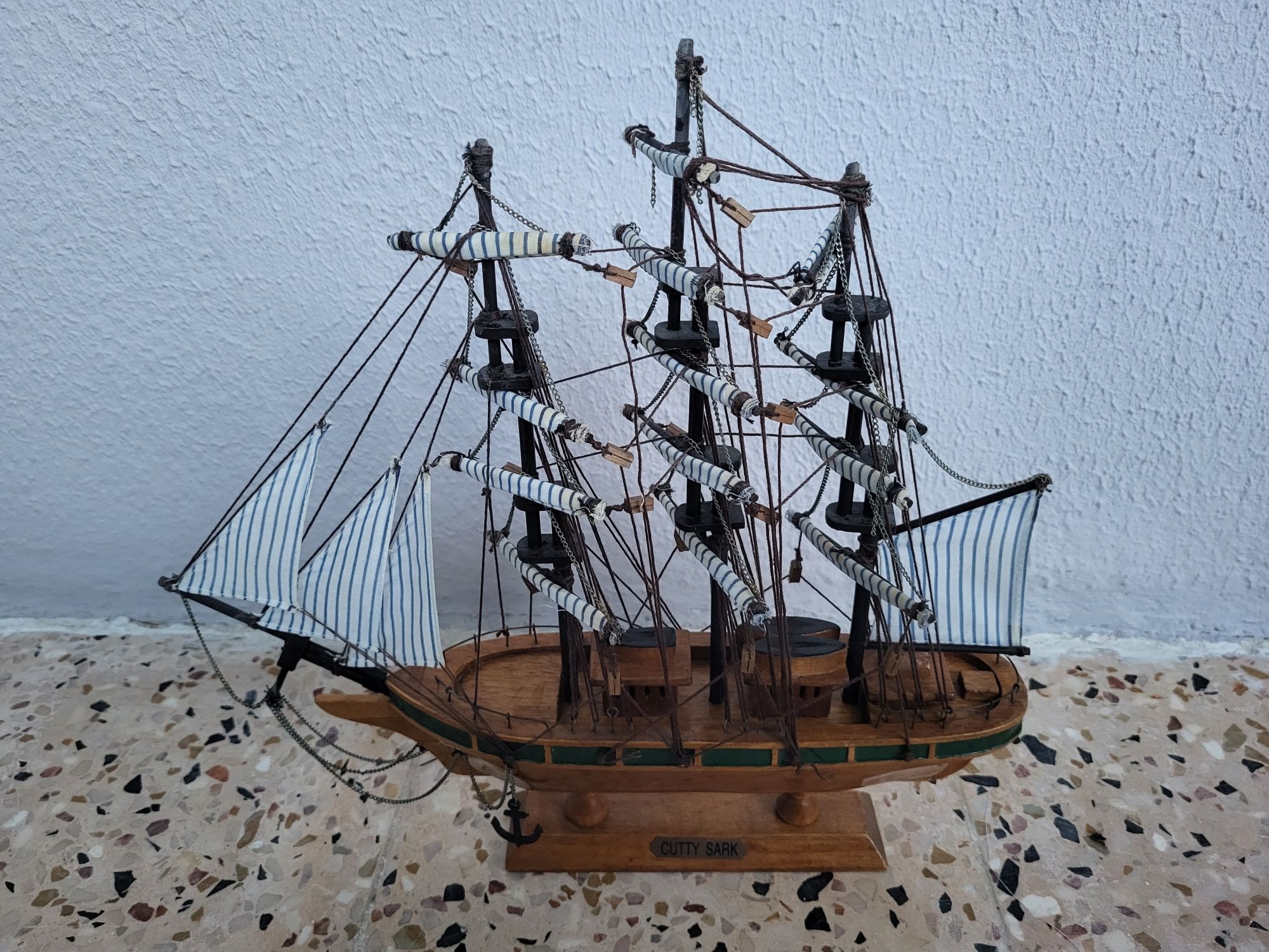 BARCO em miniatura