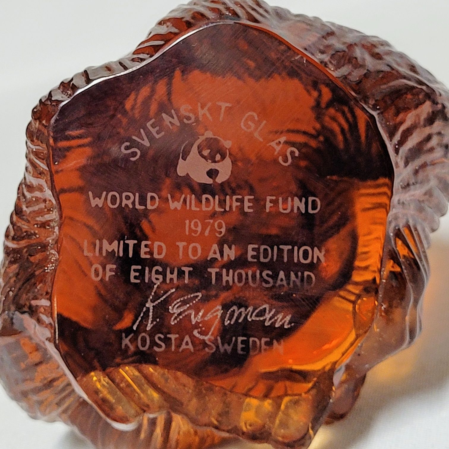 Szklana figurka WWF , Kosta Boda , Orangutan
