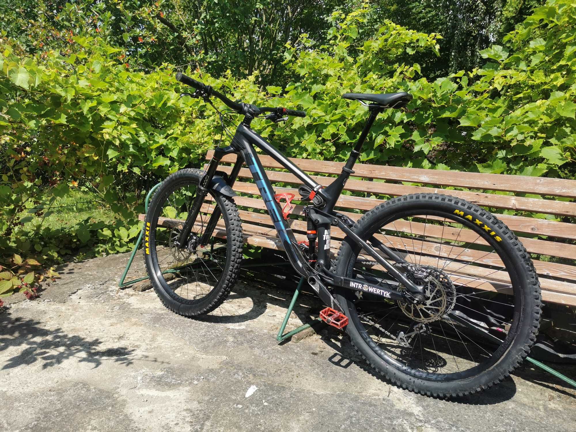 TREK SLASH 8 Rozmiar L 2020